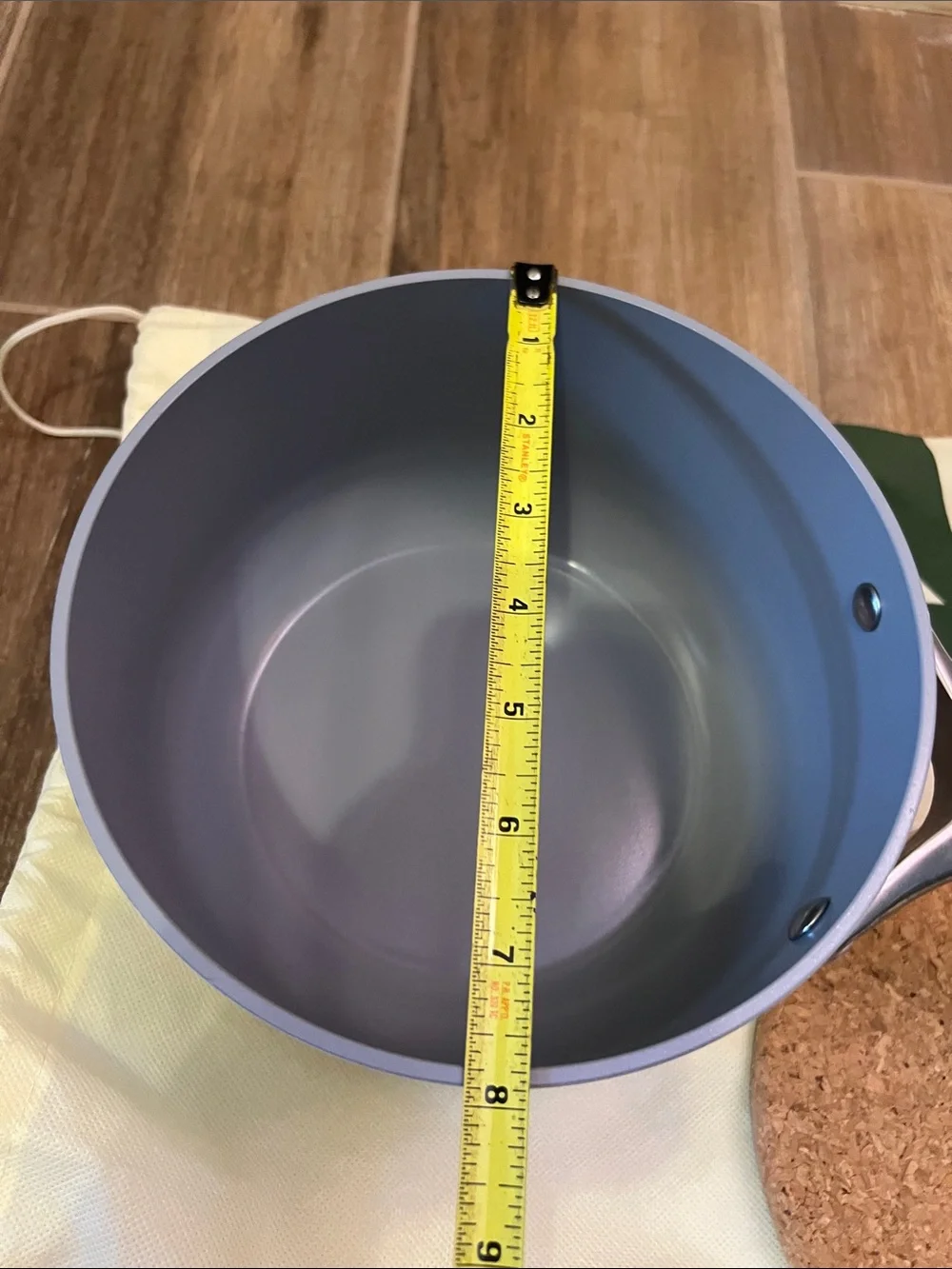 Excellent condition Caraway saucepan no lid w bonus trivet z9